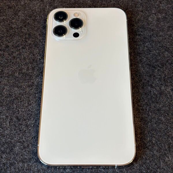 iPhone 12 Pro Max 128GB シルバー|SIMロックあり(au)/ネットワーク○/本体のみ