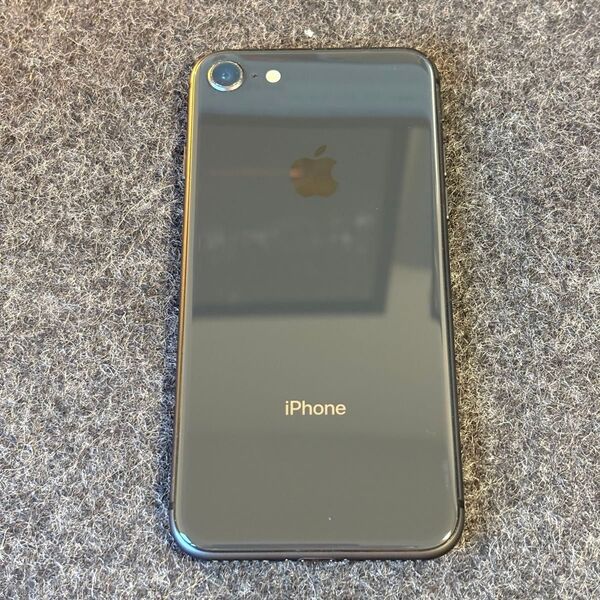 iPhone 8 64GB スペースグレイ|SIMロックあり(au)/ネットワーク○/本体のみ