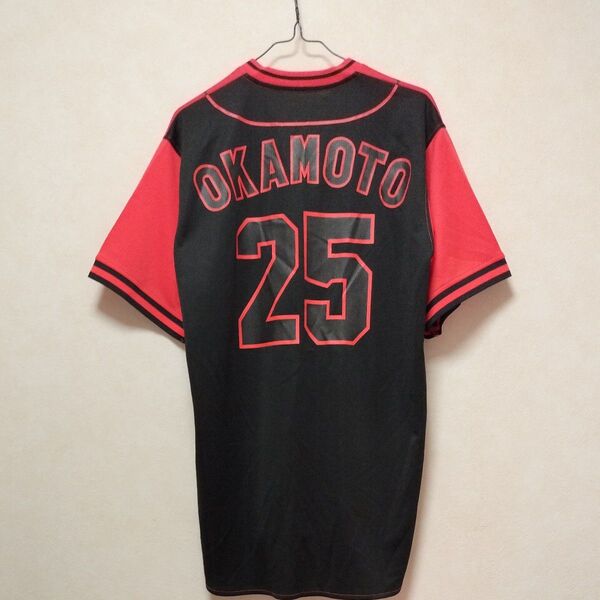 読売ジャイアンツ ユニフォームTシャツ 岡本和真選手