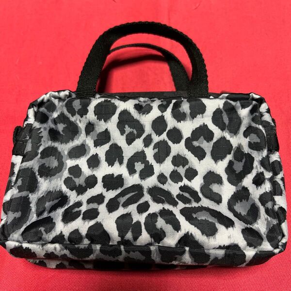 LeSportsac MICRO BAGニュートラルレオパード柄ポーチ