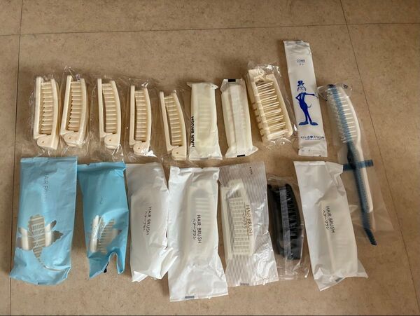 新品未使用 ホテルアメニティ ヘアブラシ 17本セット 櫛 折り畳み式