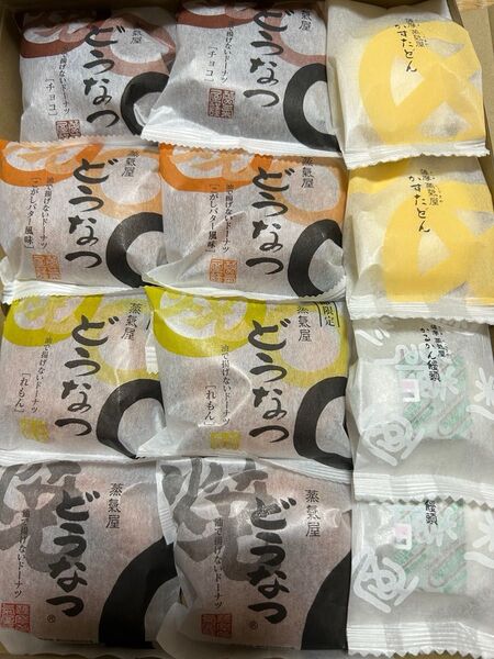 薩摩蒸気屋 油で揚げない焼きドーナツ全部で8個とかすたどん かるかん饅頭 全12個のセット