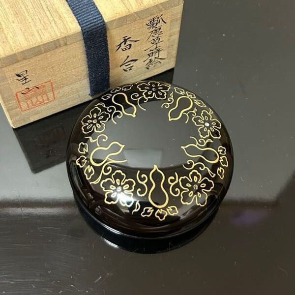 瓢唐草蒔絵香合 茶道具 懐石道具 鵬雲斎 坐忘斎 淡々斎 而妙斎 即中斎 七事式 水屋道具 永楽 仁清 乾山 真葛 道八