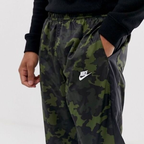NIKE ナイロンパンツ 迷彩柄 メンズ