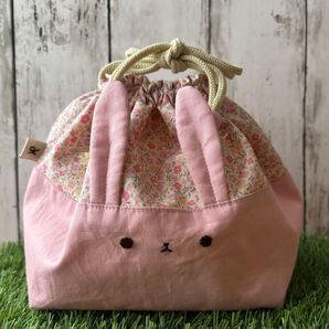 【生えうさぎのお弁当袋】オリジナルハンドメイドランチ巾着 ピンク花柄 入園入学