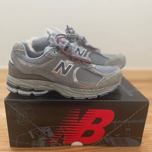 New Balance 2002R ニューバランス グレー スニーカー ヴィンテージ加工 レザー加工