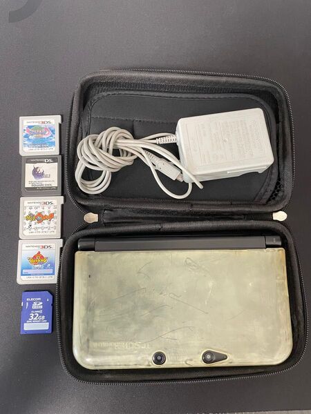 ニンテンドー3DS LL 32GB ブラック 充電器 カセット付き