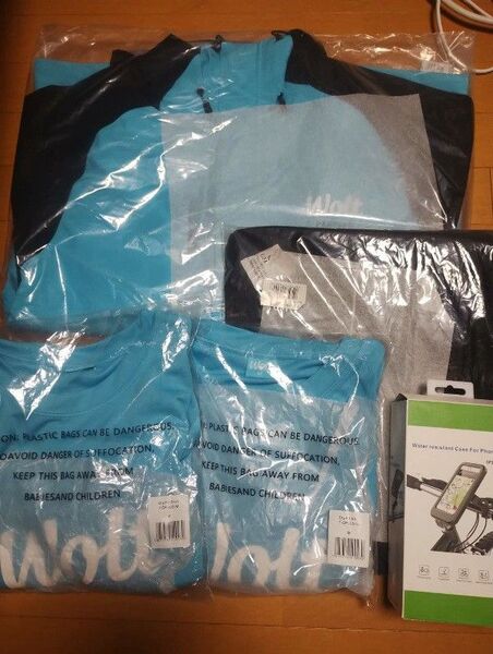 Wolt ウォルト サマージャケット、Tシャツ2枚、レインパンツ、ニット帽、キャップ、スマホホルダー