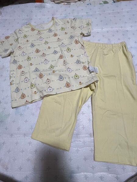 ユニクロ 女の子 半袖 パジャマ すみっこぐらし 120 黄色