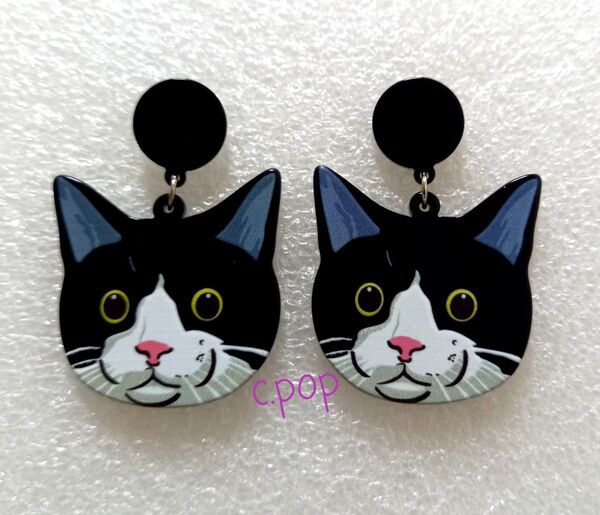 猫 ハチワレ 樹脂 アクセサリー ピアス 猫雑貨