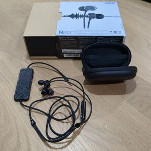 AKG N20NC ノイズキャンセリングイヤホン 化粧箱付属品一式