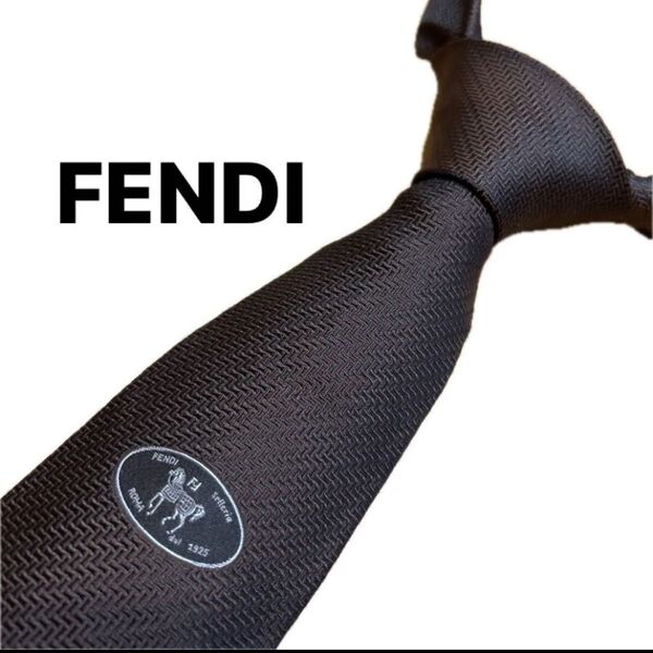 【未使用品】フェンディ FENDI ネクタイ 紳士 ブランドネクタイ ハイブランド シルクネクタイ