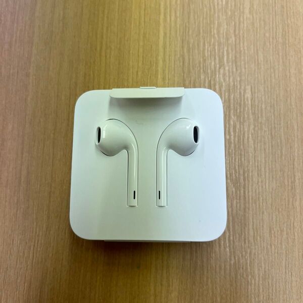 Apple Earpods (Lightningコネクタ) イヤホン 未使用