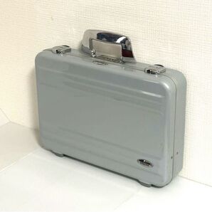 ポリカーボネート ゼロハリバートン シルバーグレー アタッシュケース