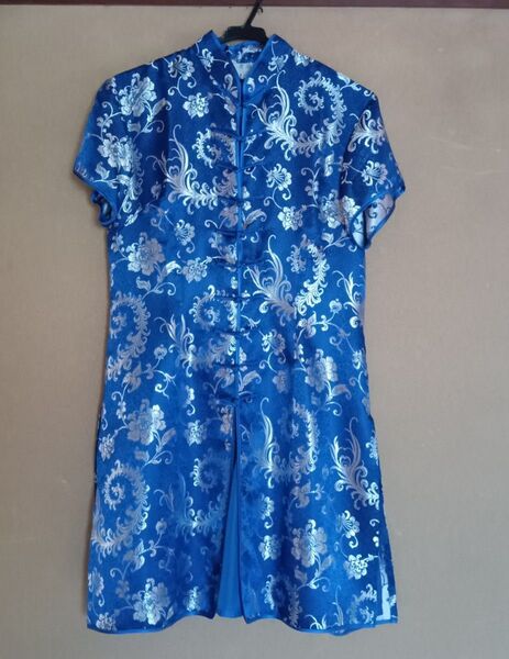 blueのチャイナドレス XL(香港で購入)