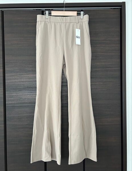 GU センタースリット スリット フレアパンツ カットソー ベージュ ジーユー