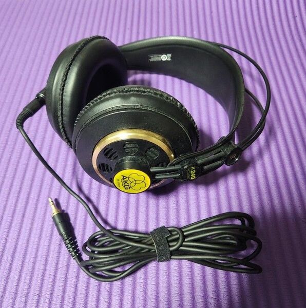 ヘッドホン AKG K240S
