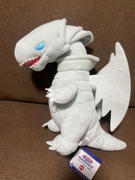 ブルーアイズホワイトドラゴン ぬいぐるみ