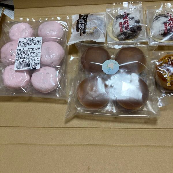 和菓子詰め合わせ 桜葉入上用饅頭6個入り 月餅饅頭 栗饅頭 薄皮饅頭 くるみ饅頭 抹茶栗饅頭入り饅頭4個