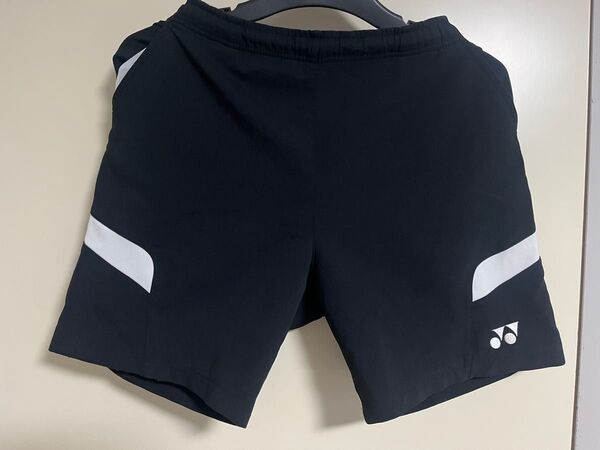YONEX ハーフパンツ 黒白