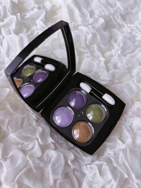 【CHANEL】シャネル レキャトルオンブル 394 アイシャドウ パレット ディヴィナション (2024年秋冬限定カラー)