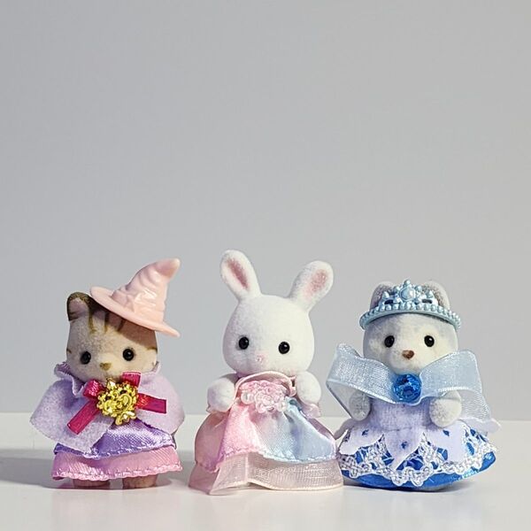 シルバニアファミリー ゆめいろ赤ちゃんプリンセスセットの3人
