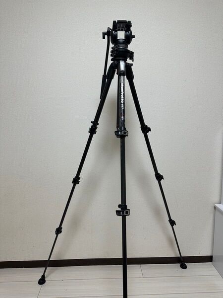 新品級 マンフロット(Manfrotto)プロ三脚 190シリーズ カーボン 4段 MT190CXPRO4&雲台等