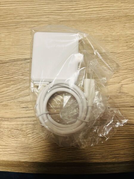 ACアダプタ 一体型 USB Type-Cケーブル 2.1A対応 ホワイト