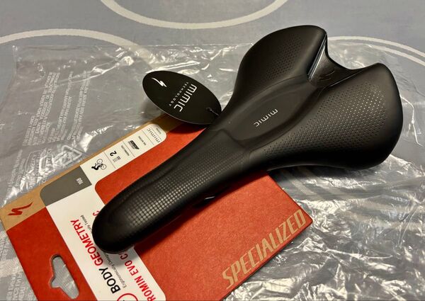 Romin evo mimic 168mm スペシャライズド サドル