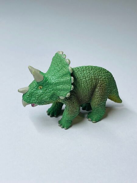 店頭特典 アニア トリケラトプス 子ども (緑)