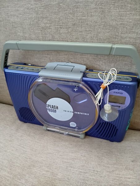 CASIO ポータブルCDプレーヤー AJ-17