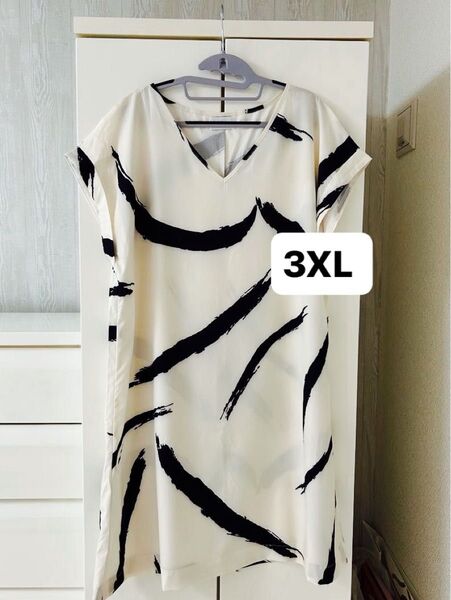 新品未使用 Vネックのワンピース チュニック 大きいサイズ3XL 裏地なし