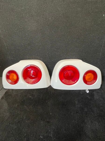 美品 R34 2ドア テールライト 左右 ホワイトスカイライン ER34 HR34 テールランプ