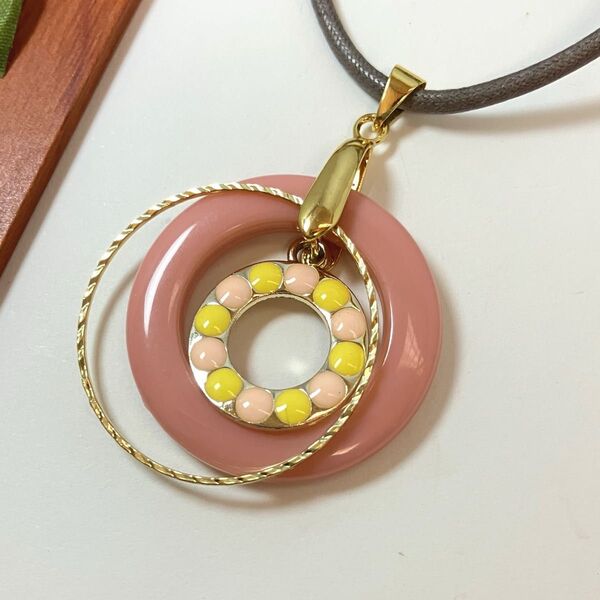 #01 ハンドメイド リング ロング 紐 ペンダント ネックレス ゴールド メガネホルダー ピンク