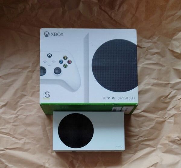 お値引き不可 Xbox Series S 外箱 本体のみ