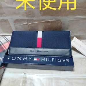 トミーヒルフィガー 長財布 未使用箱付き ネイビー