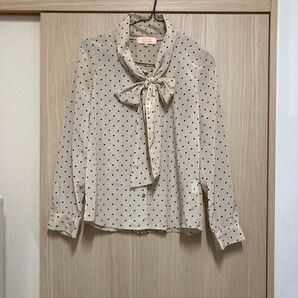 ワールド ボウタイブラウス