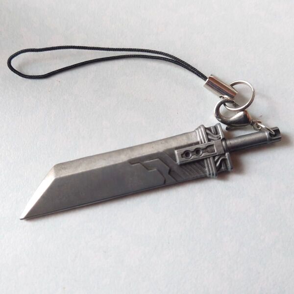 非売品 ファイナルファンタジーVII クライシスコア バスターソード ストラップ