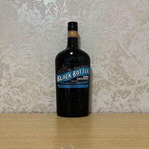 ブラックボトル スモーク & ダガー(並行輸入/箱無し)700ml (Alc 46.3度) 1本