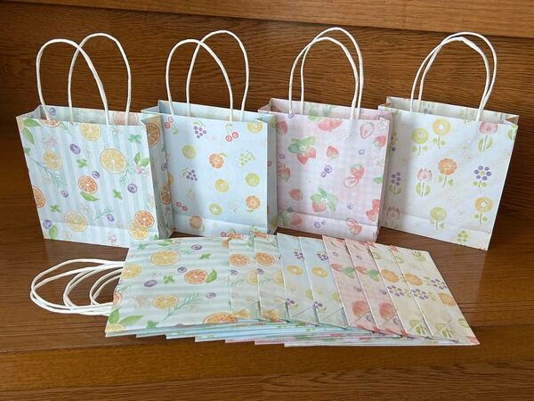 ミニ紙袋【フルーツ柄】大きめサイズ 折り紙 ハンドメイド