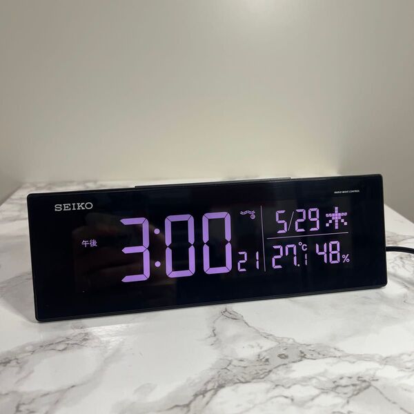 SEIKO 電波デジタル時計 温度湿度計付き