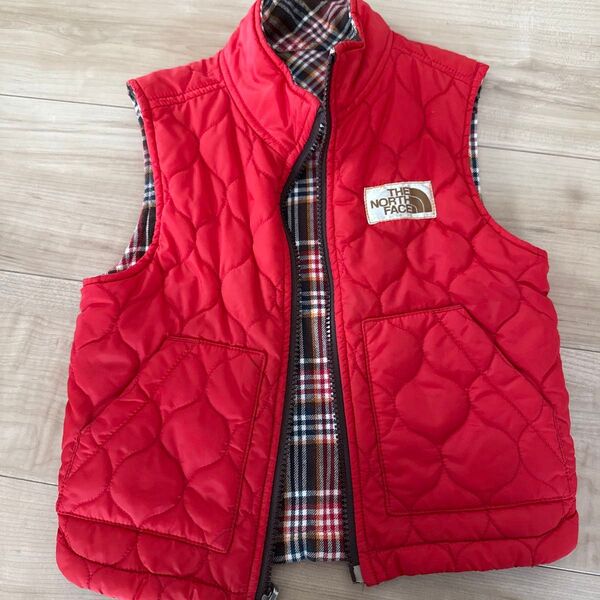 THE NORTH FACE リバーシブルベスト キッズ レッド 110