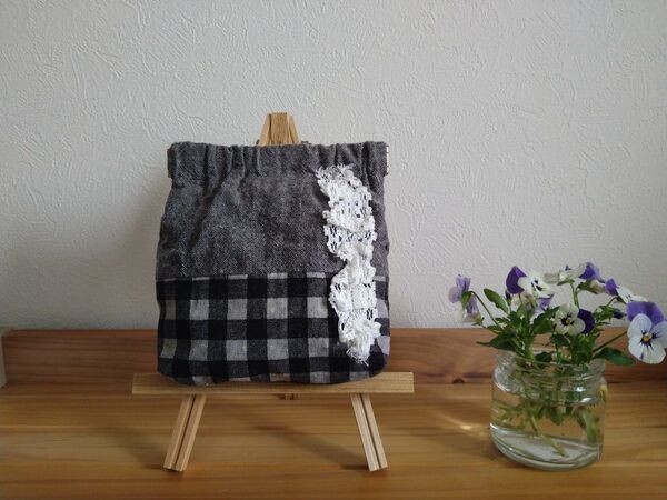 ハンドメイド チェック&レースバネポーチ ブラックハンドメイド