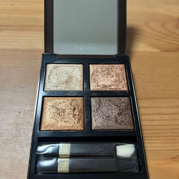 TOM FORD BEAUTY アイカラークォード 04Aサスピション