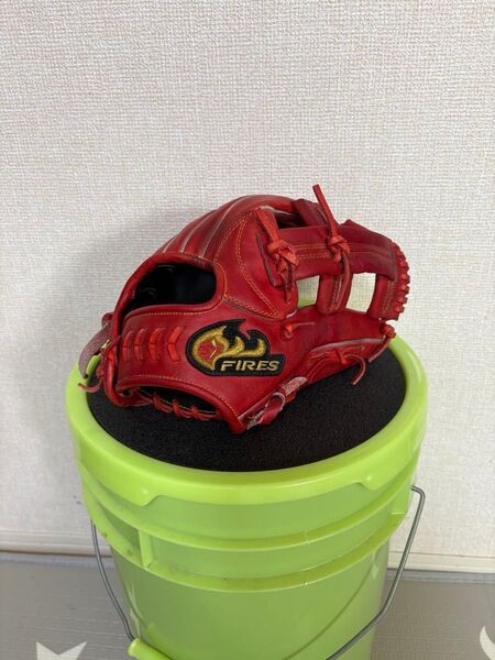 【週末価格】ファイヤーズ 軟式 グローブ 内野手用