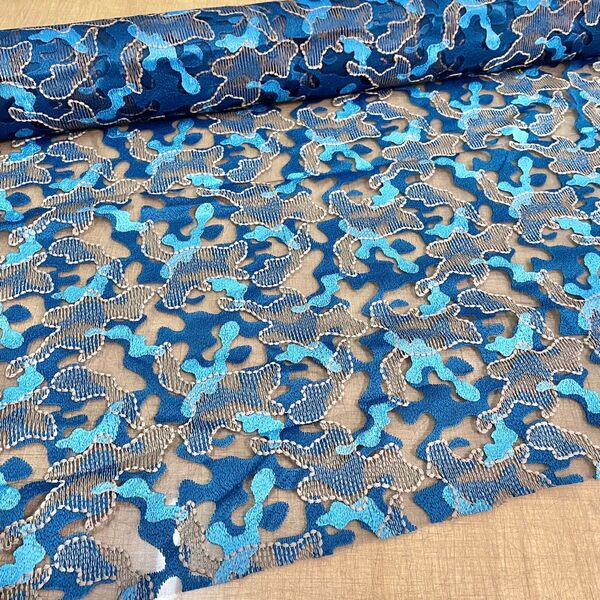 迷彩刺繍チュール ブルー 140cm巾×1m 高級服地