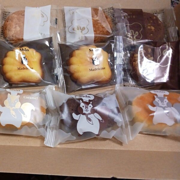 ファクトリーシン人気の焼菓子6種類計9個を詰合せたセット