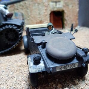 ドラゴン タイガーⅠ極初期型・キューべルワーゲン ジオラマ用 1/35