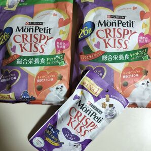 モンプチ クリスピーキッス バラエティパック 総合栄養食キャットニップ入り 2種のアソート 126g×2袋とフィッシュセレクト小袋