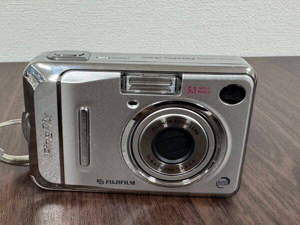 【美品】FUJIFILM FinePix A500 デジタルカメラ